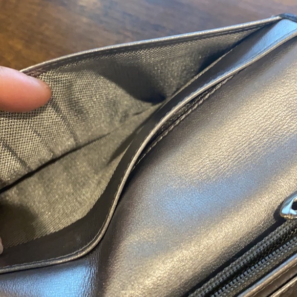 Chanel Wallet - Picture 13 of 16